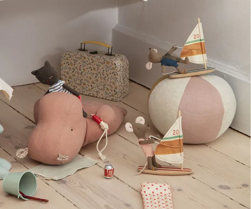 Maileg Little Sister Wind Surfer Mouse-1